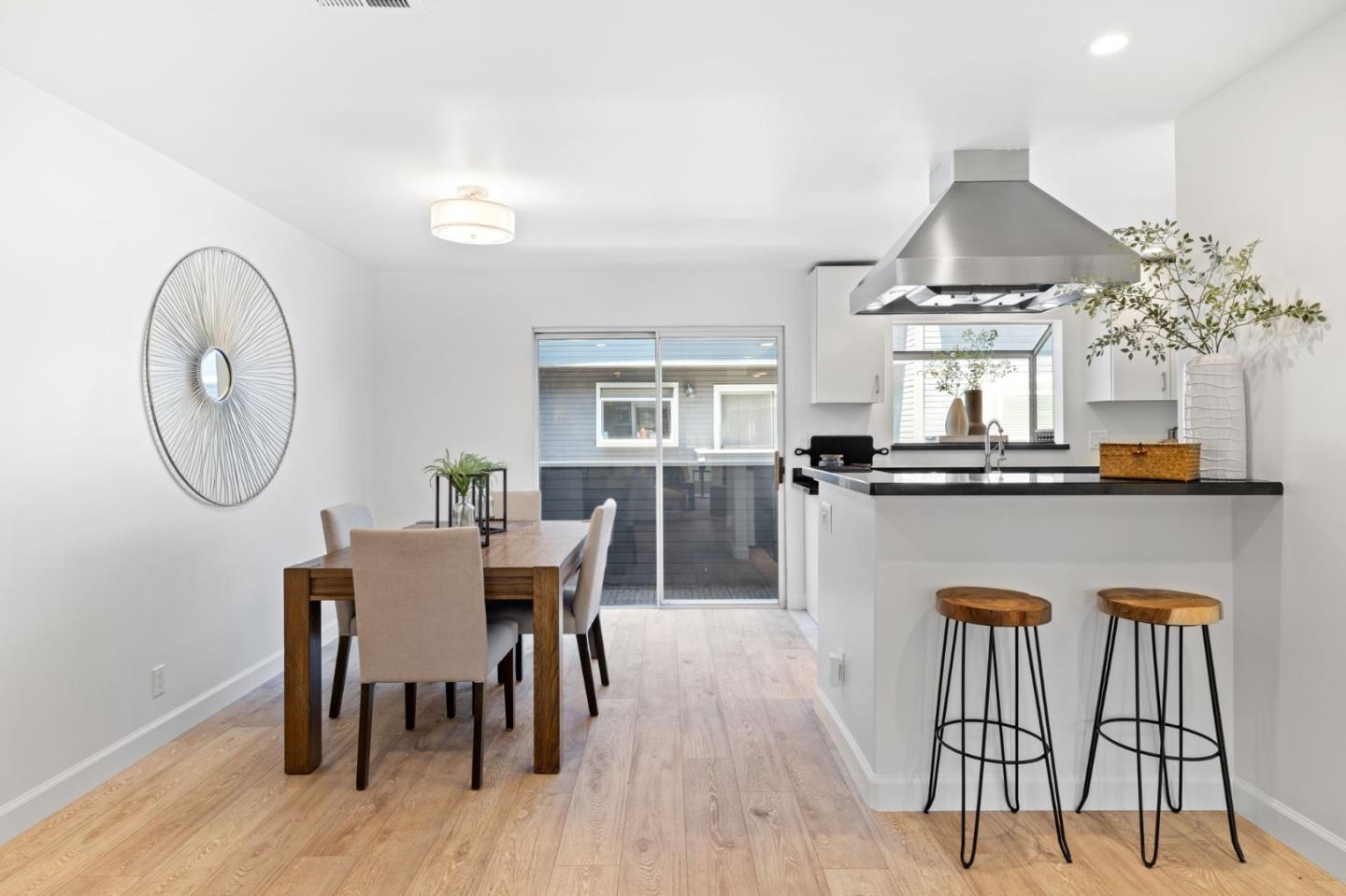 75 Union Avenue 12