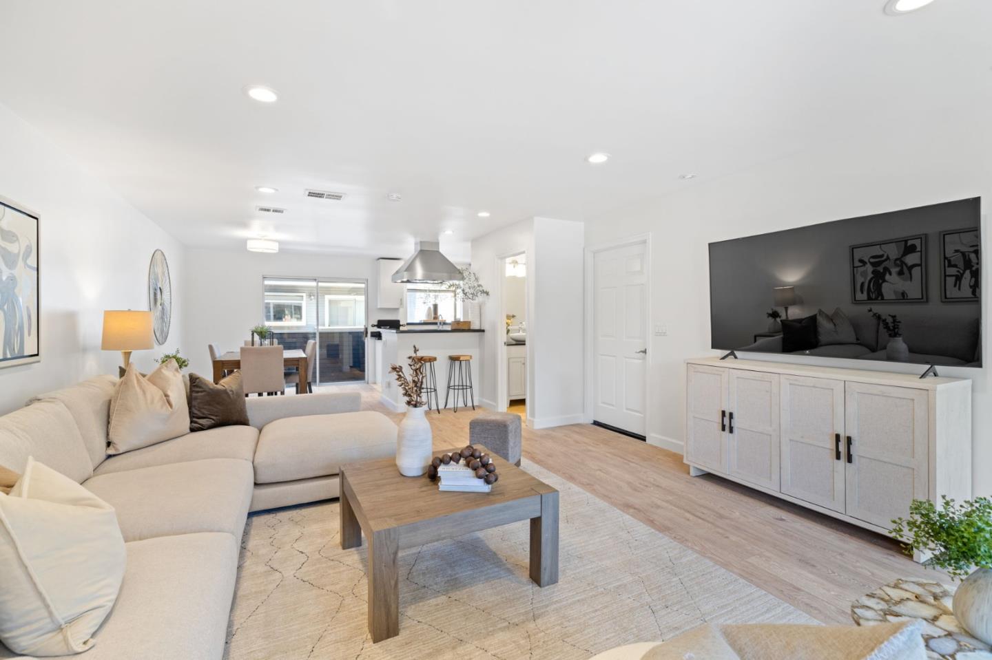 75 Union Avenue 12