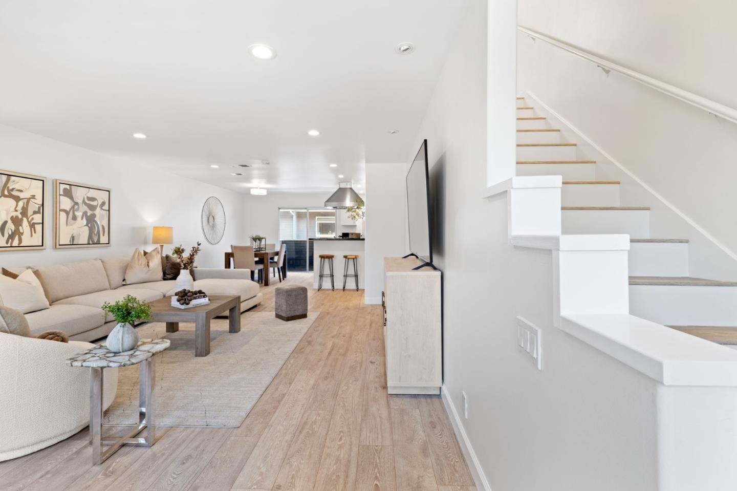 75 Union Avenue 12
