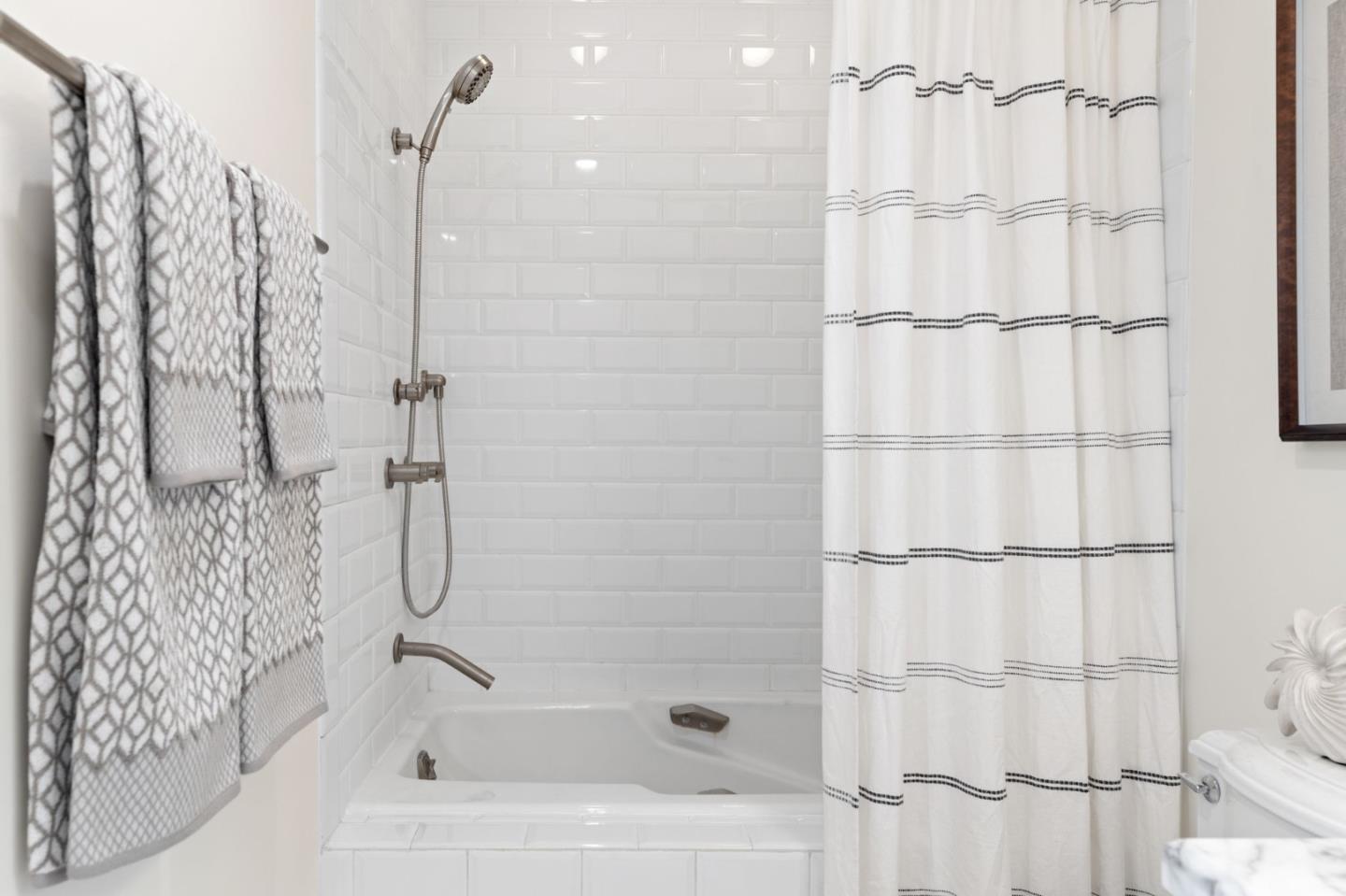 75 Union Avenue 12