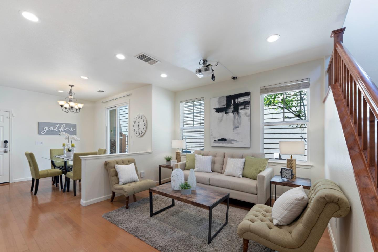 385 Rayos Del Sol Drive