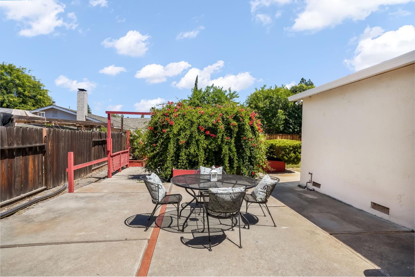 6298 Gunter Way