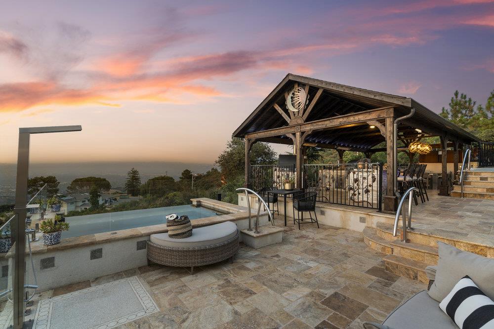 15355 Blackberry Hill Road