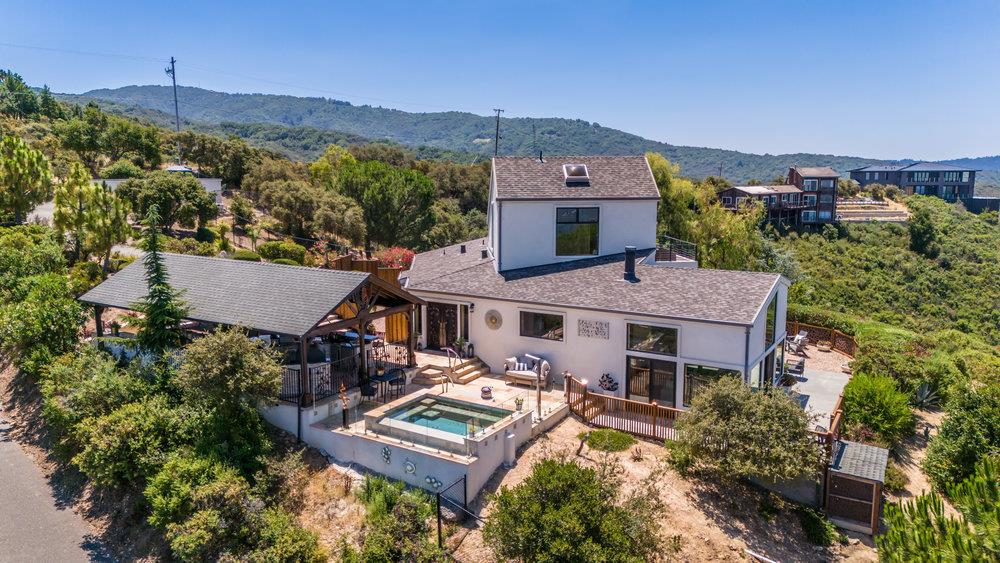 15355 Blackberry Hill Road