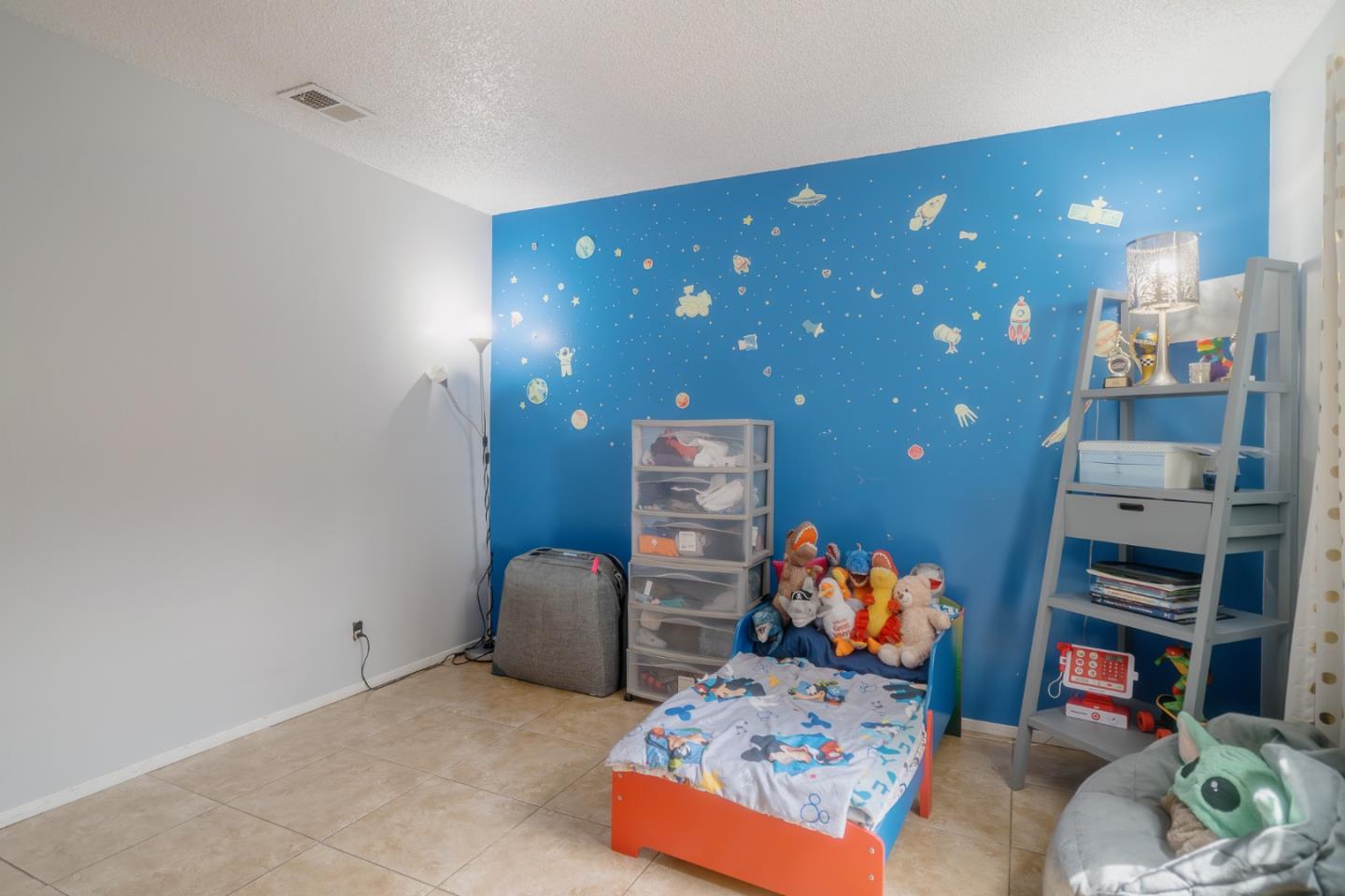 468 Avenida Arboles