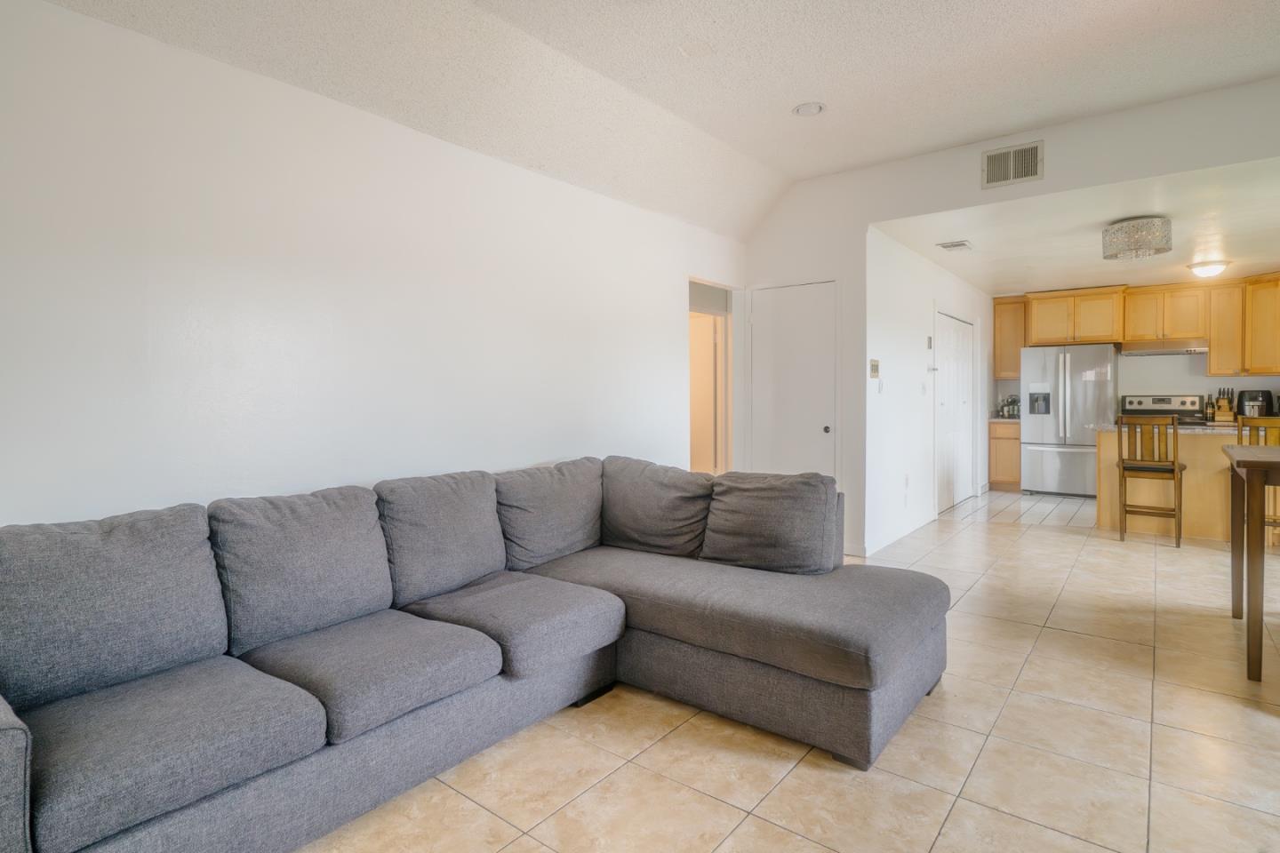 468 Avenida Arboles