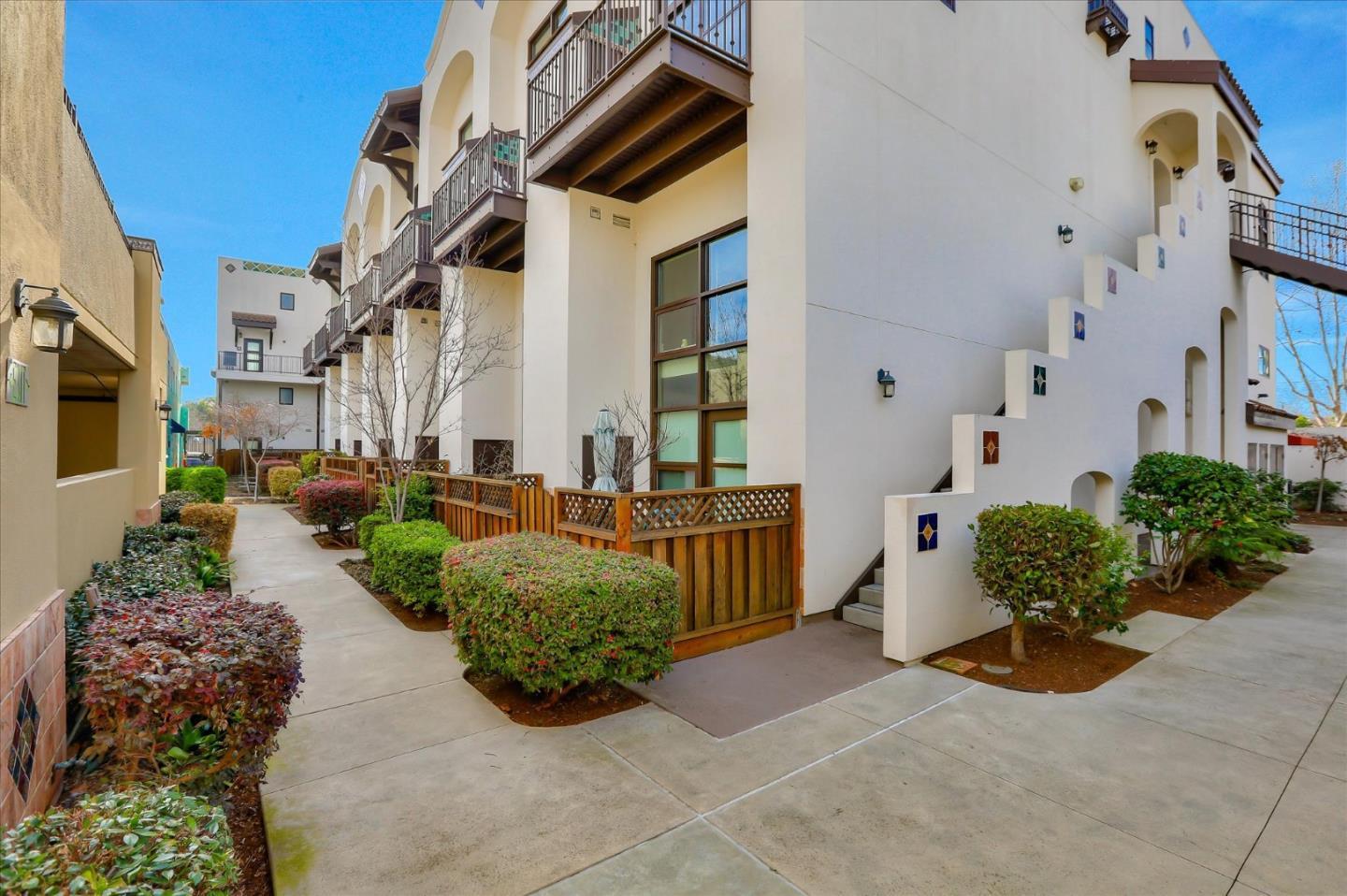 925 The Alameda 112