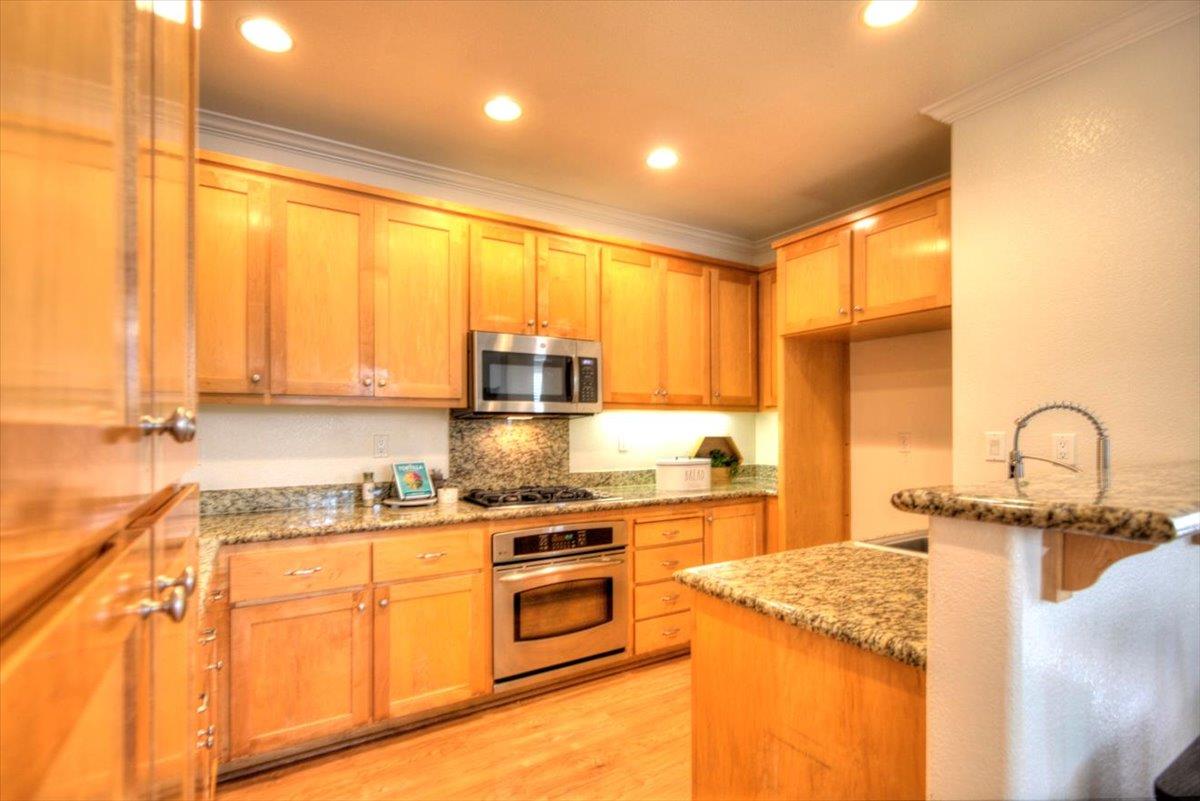 344 Vista Roma Way