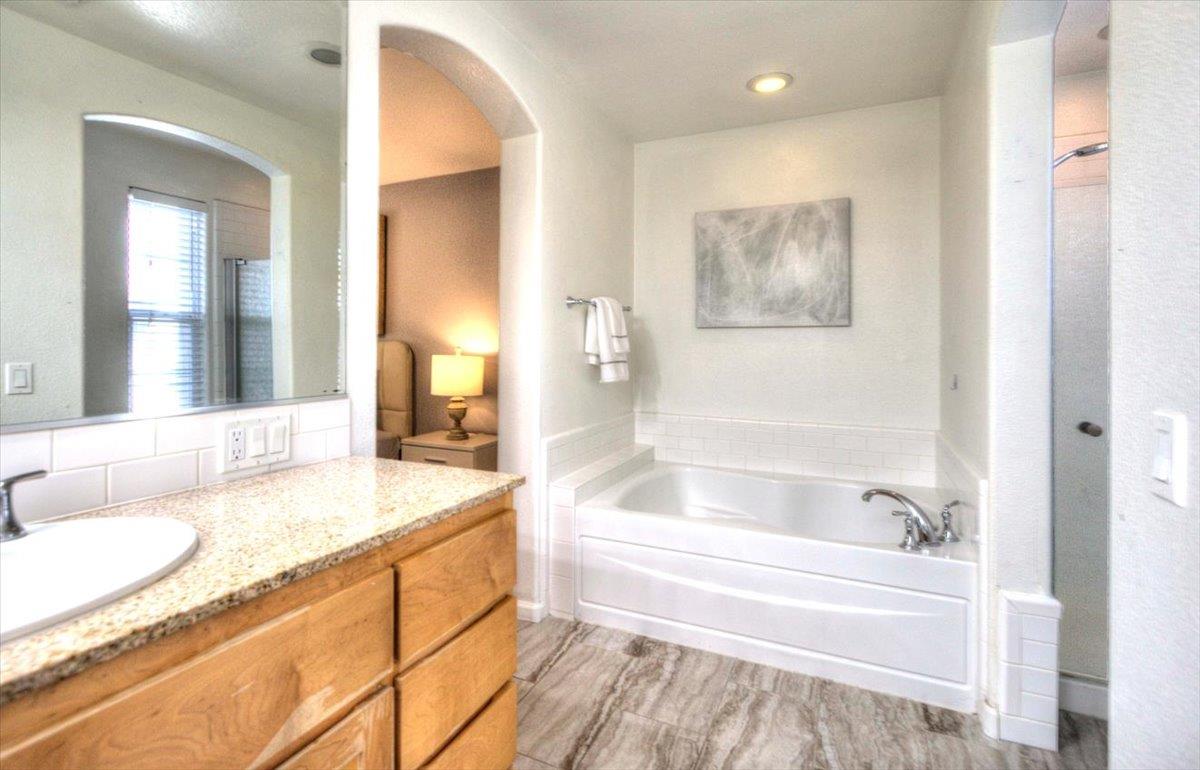 344 Vista Roma Way
