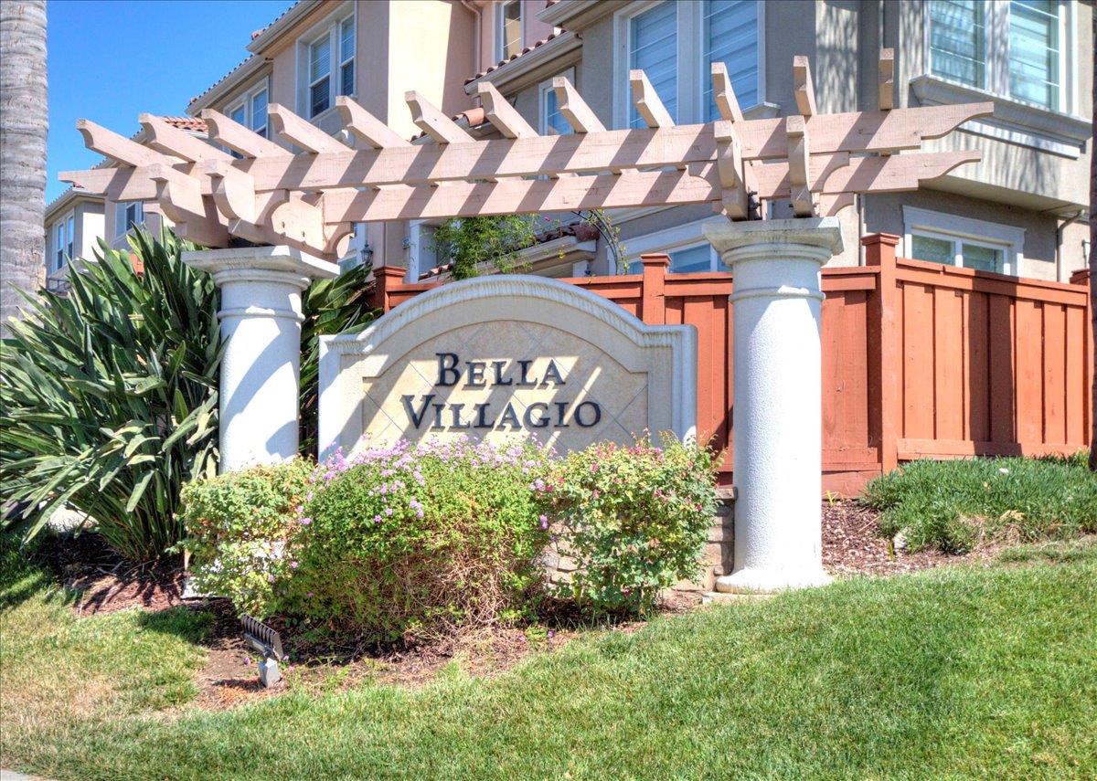 344 Vista Roma Way