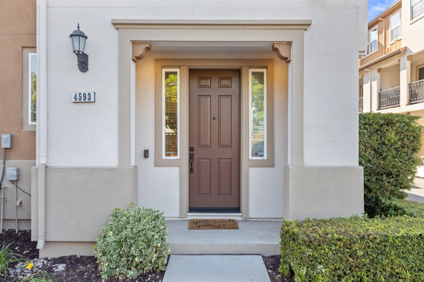 4593 Huntington Lane