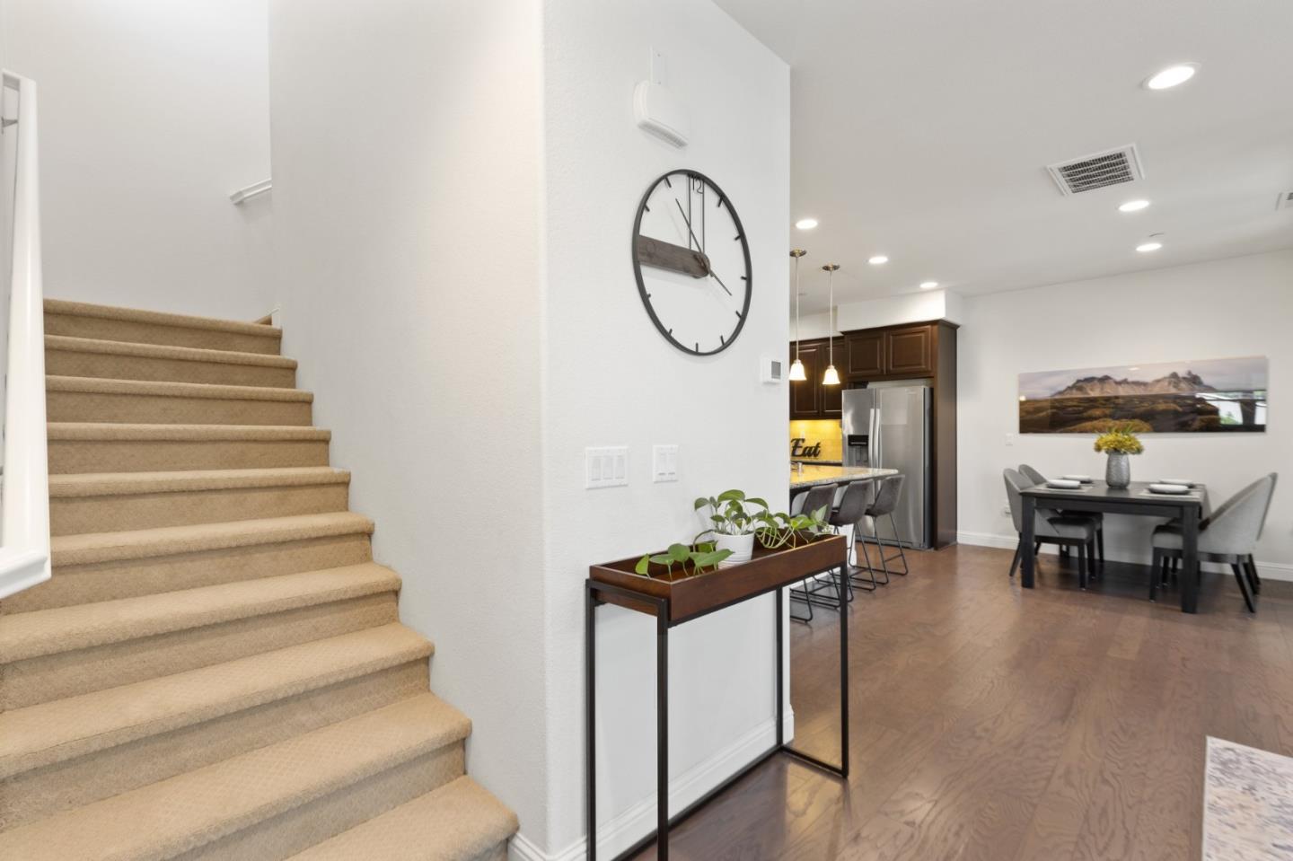 4593 Huntington Lane