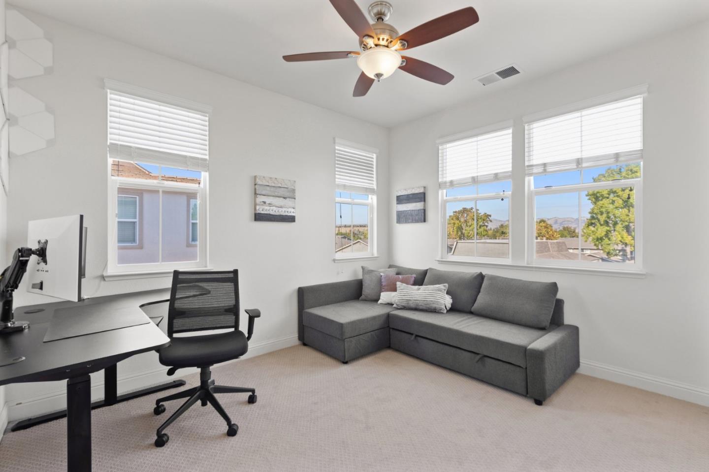 4593 Huntington Lane