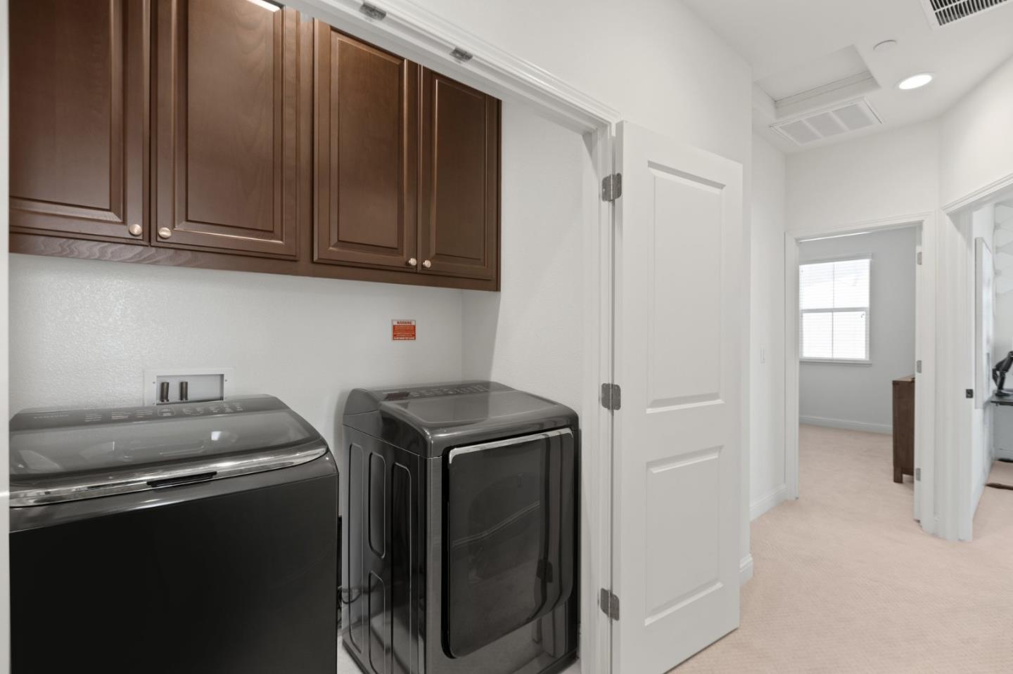 4593 Huntington Lane