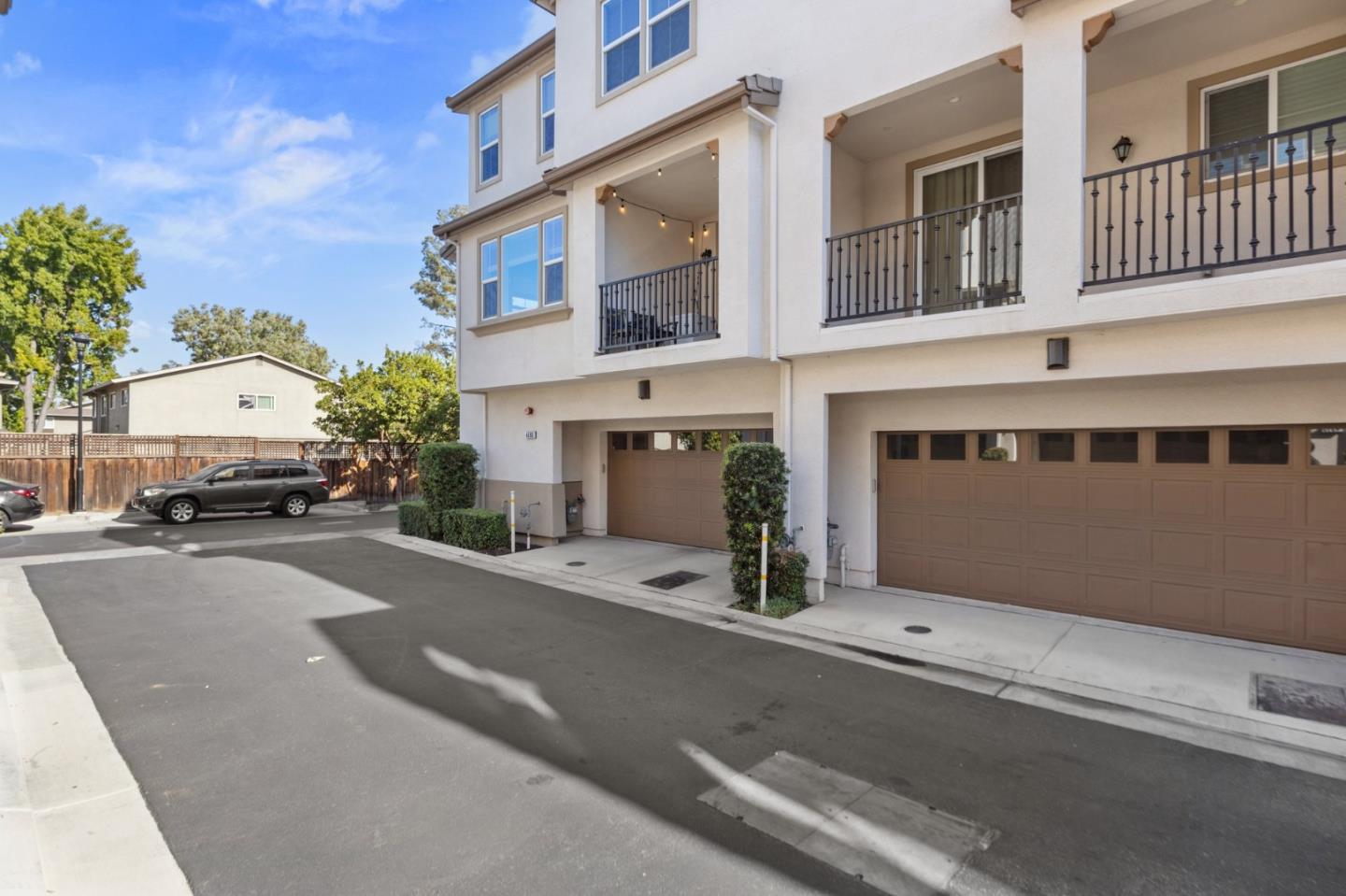 4593 Huntington Lane