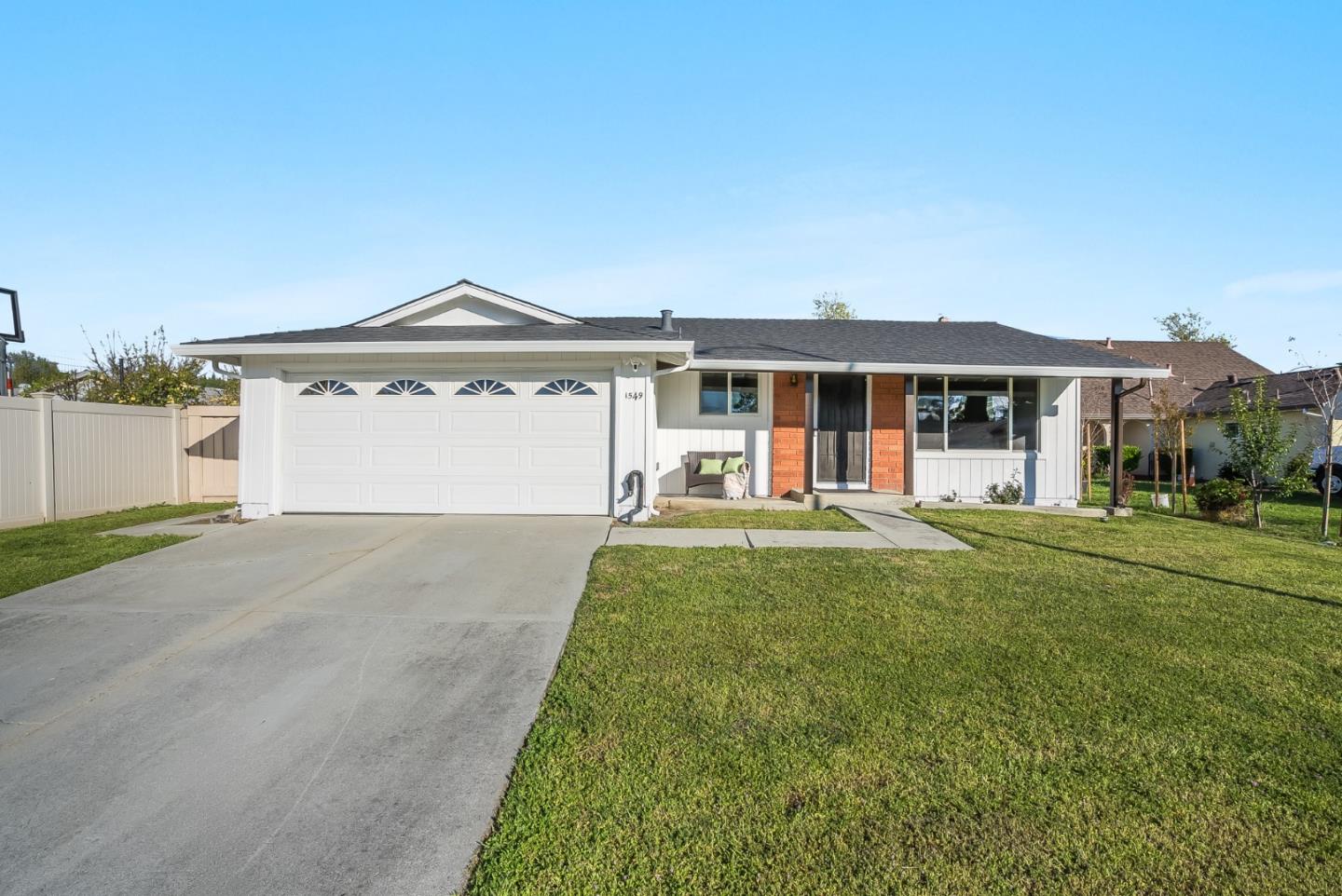 1549 Meadow Glen Court