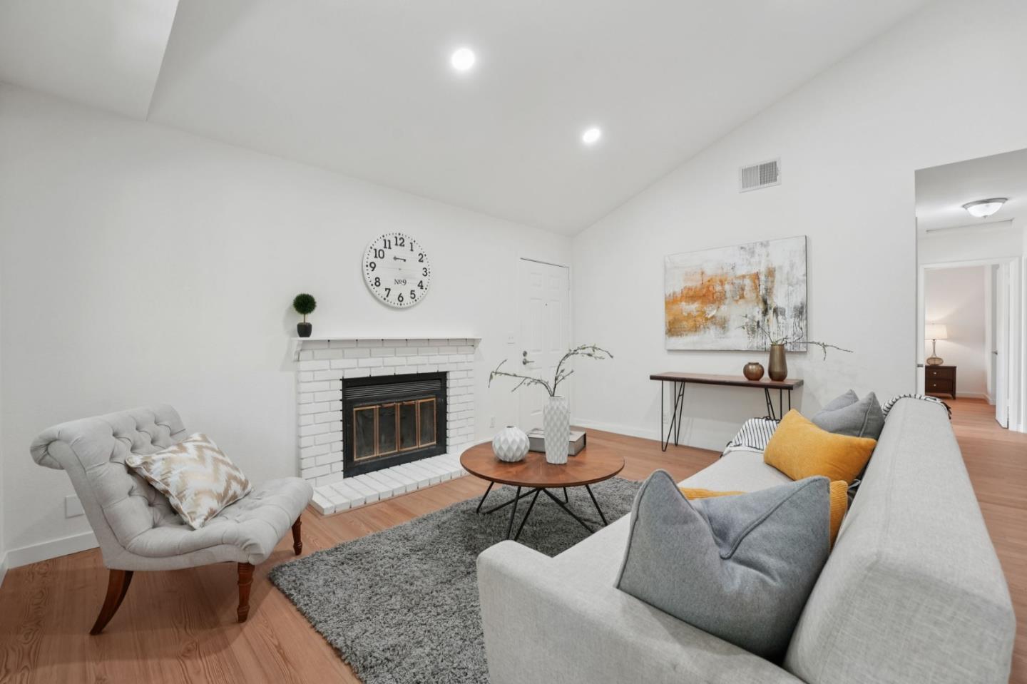 1409 La Terrace Circle