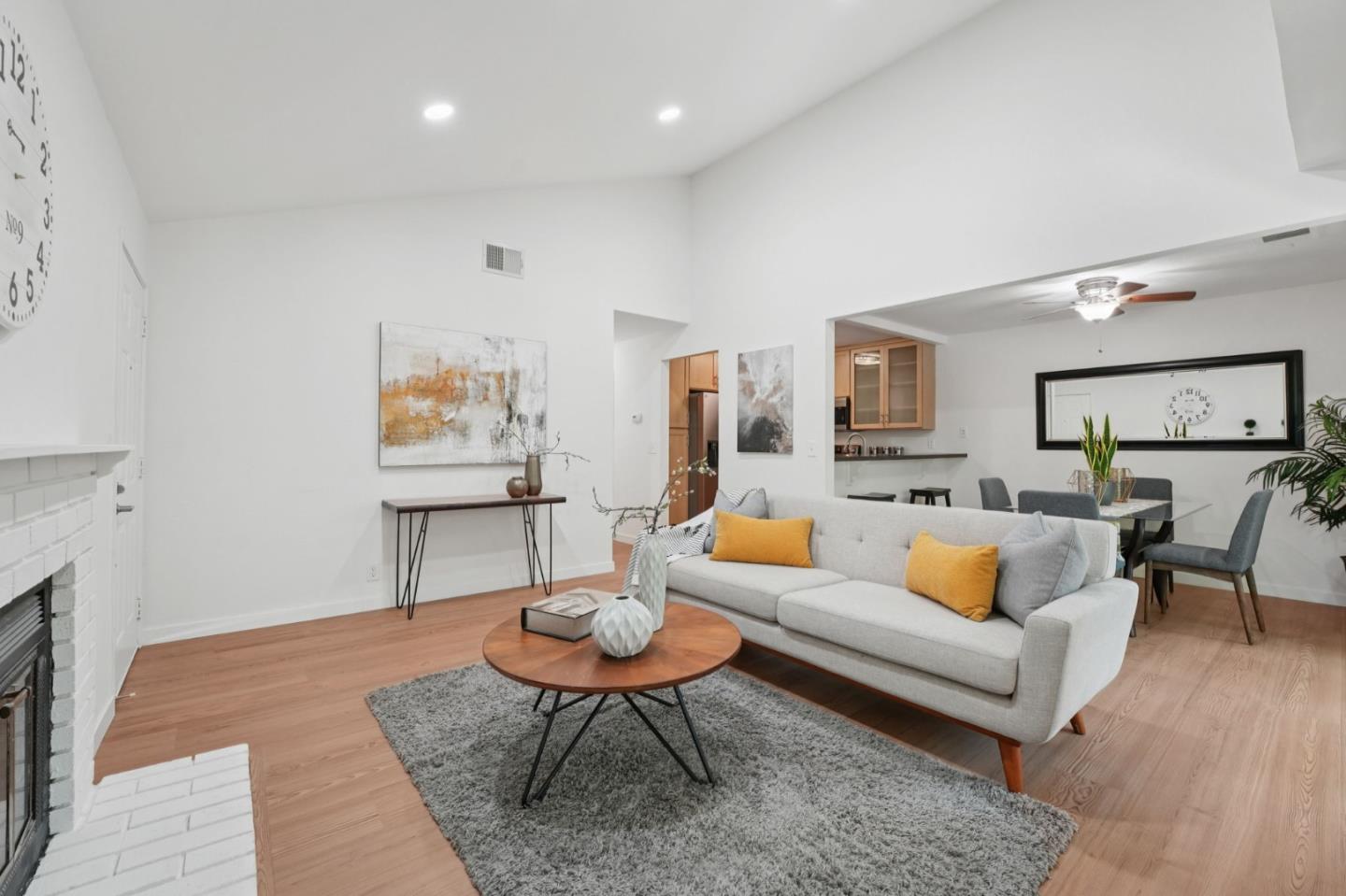 1409 La Terrace Circle