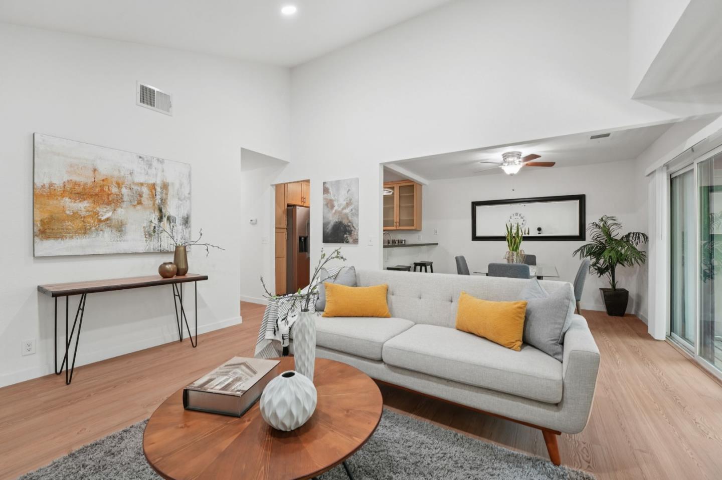 1409 La Terrace Circle