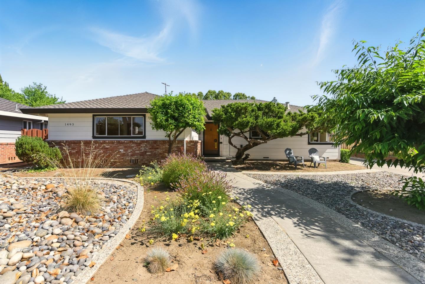 1493 Brookdale Drive