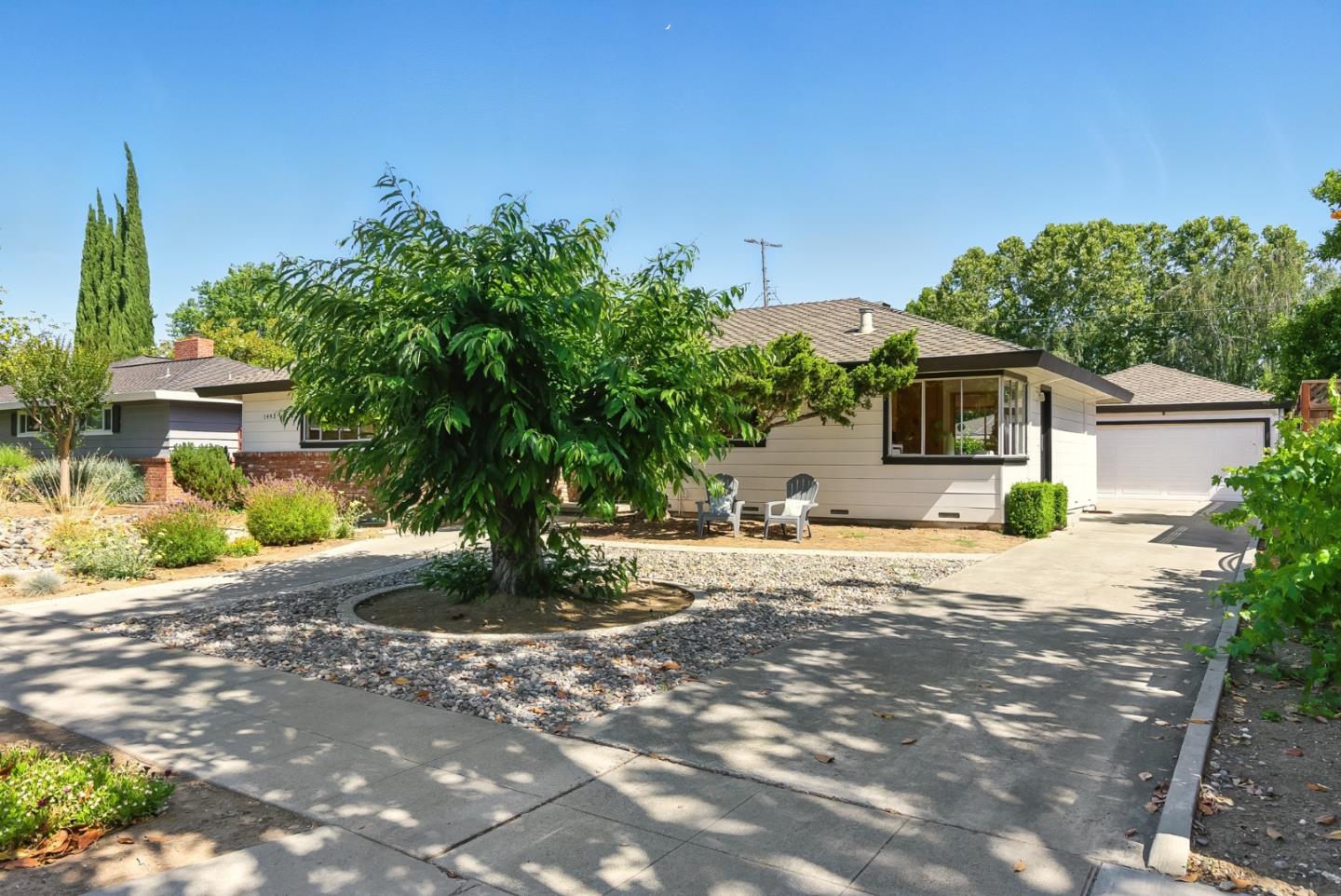 1493 Brookdale Drive