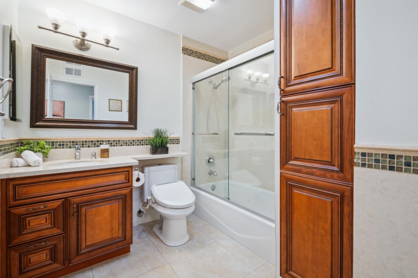 280 Esteban Way