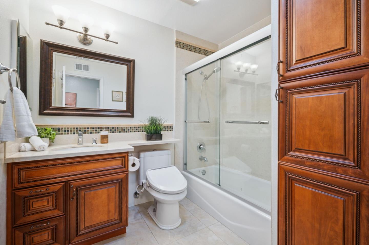 280 Esteban Way