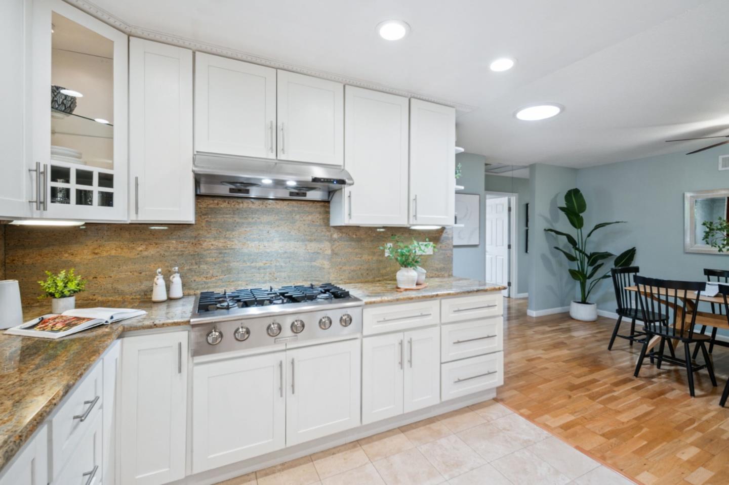 280 Esteban Way
