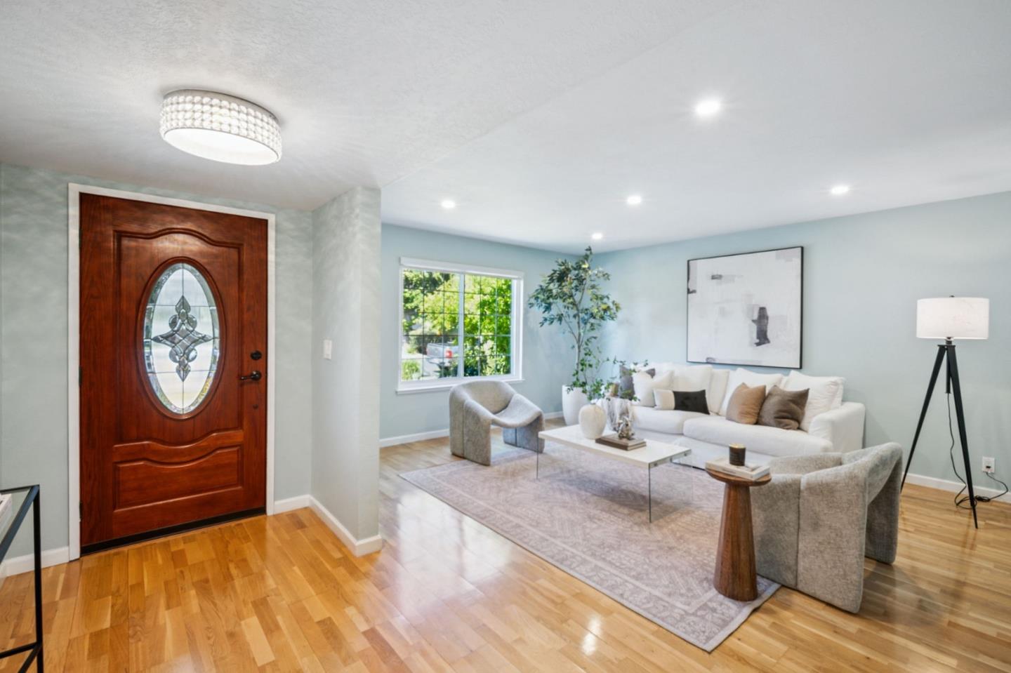 280 Esteban Way