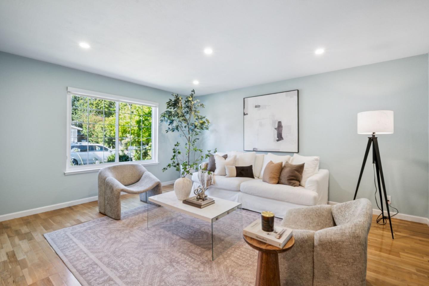 280 Esteban Way