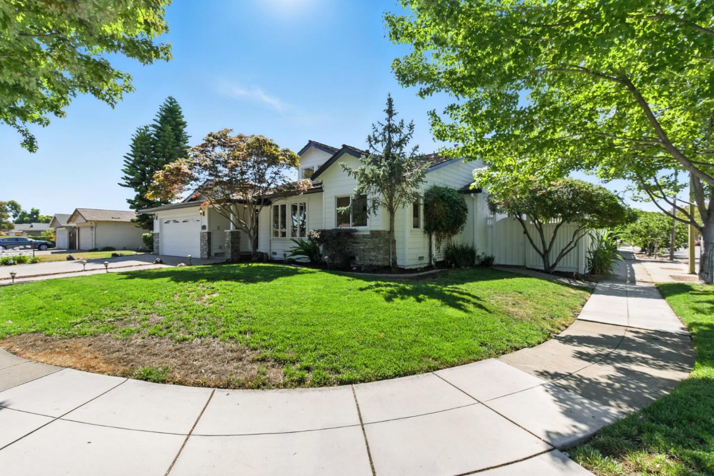 1932 Harris Avenue