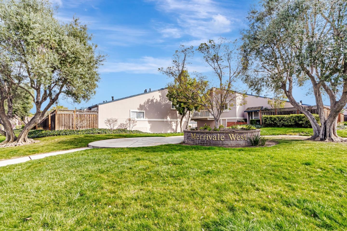 1350 Merrivale West Square