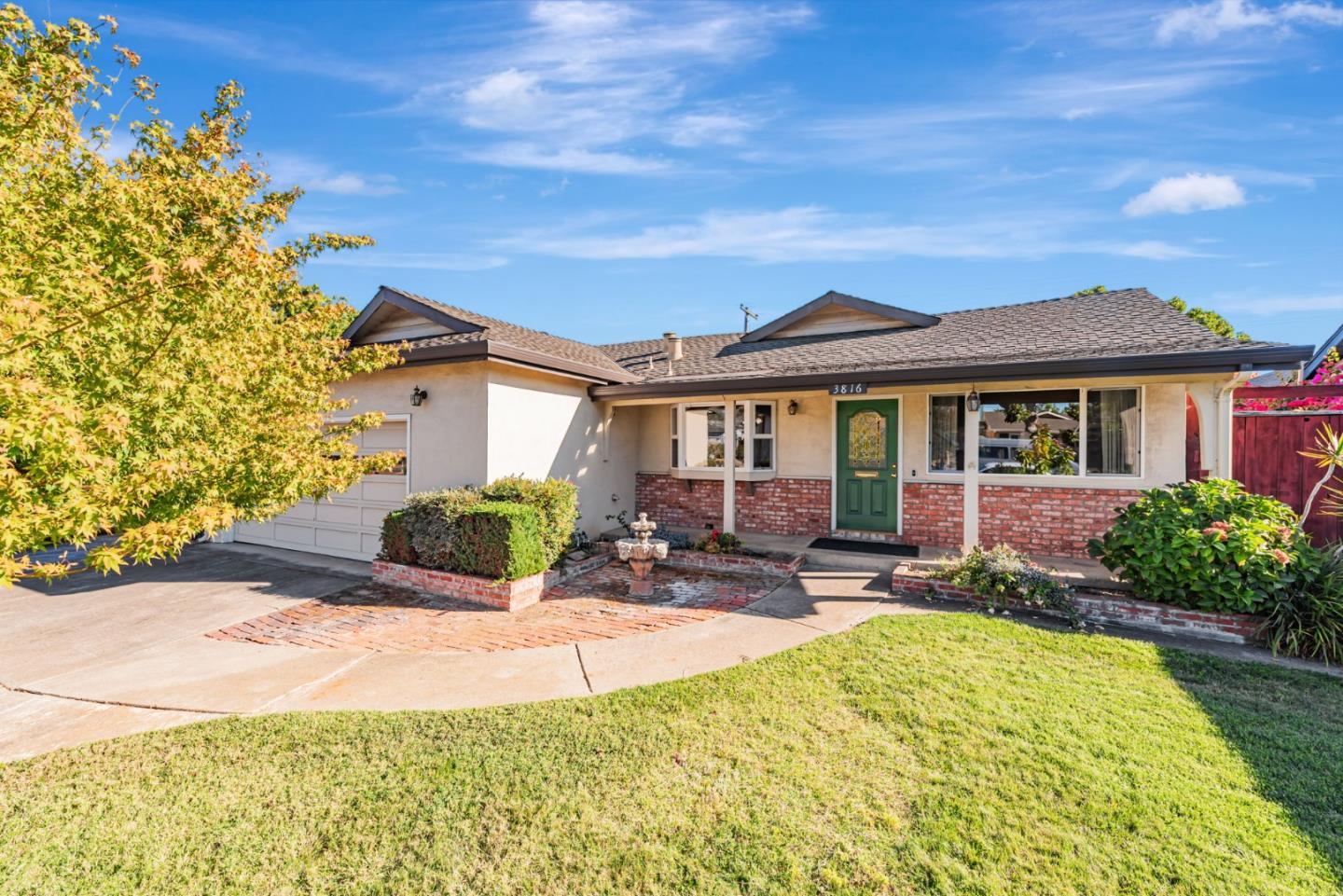 3816 Phoenix Court