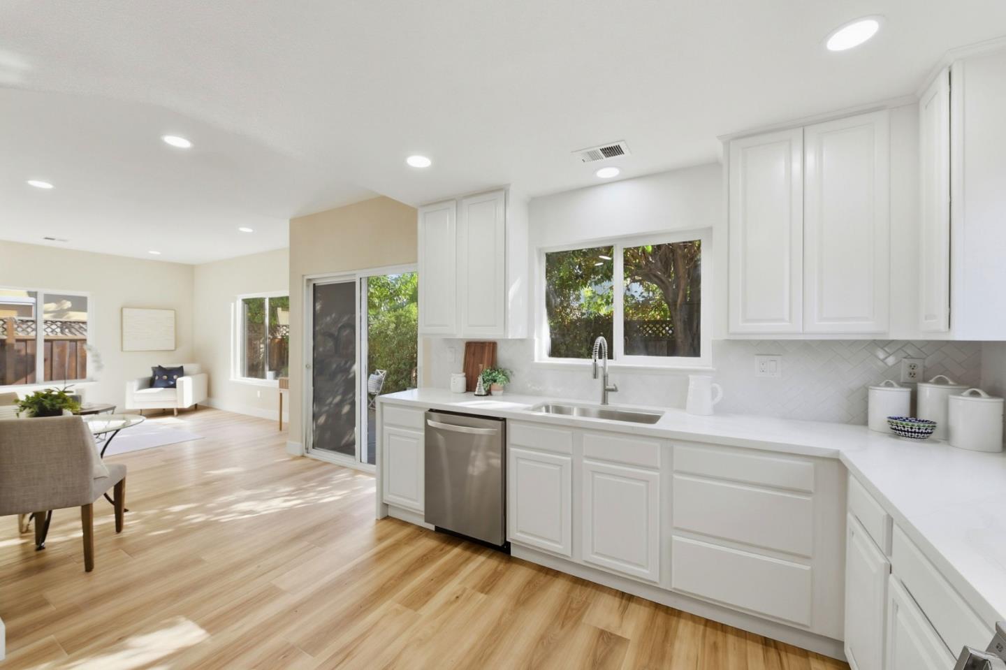 101 Glen Alpine Court