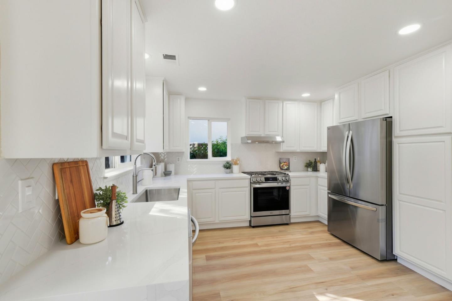 101 Glen Alpine Court