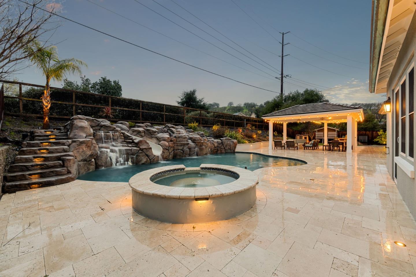 1324 Rhone Place