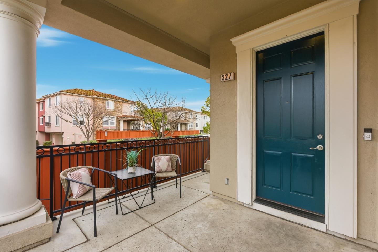 327 Vista Roma Way