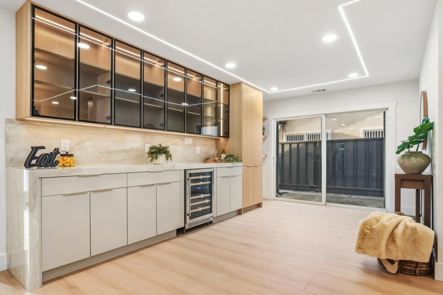 4901 Avenida De Carmen