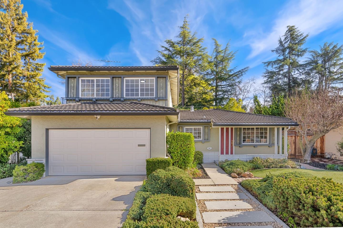 988 Daffodil Way