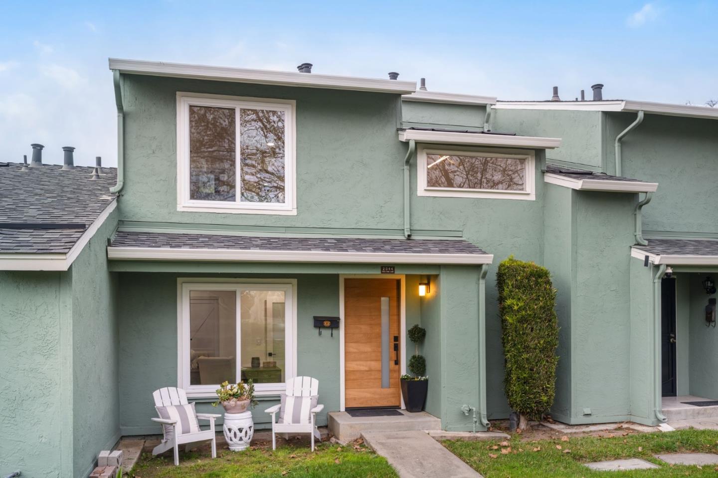 2044 Voss Park Lane