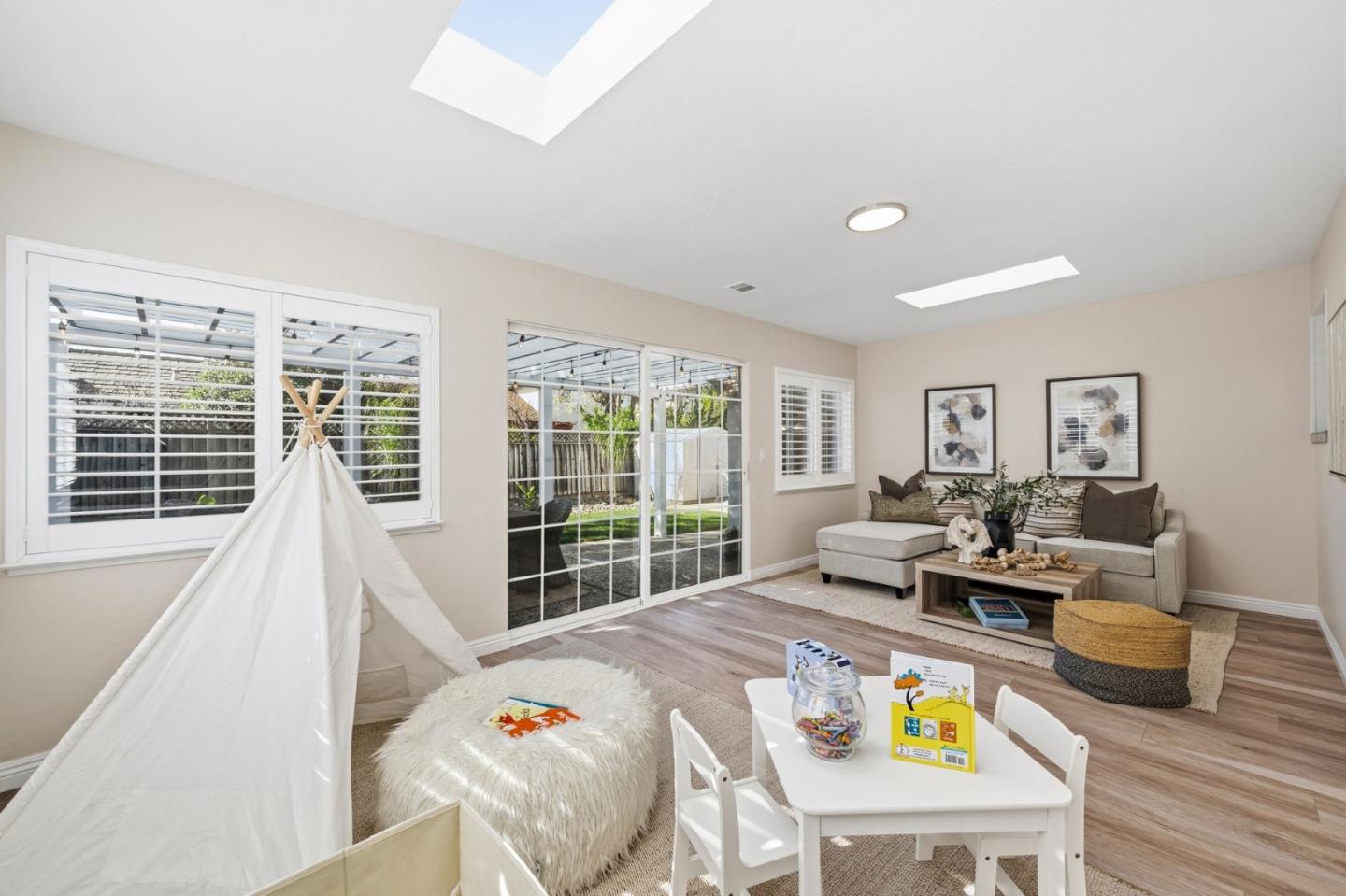 4485 Lynfield Lane