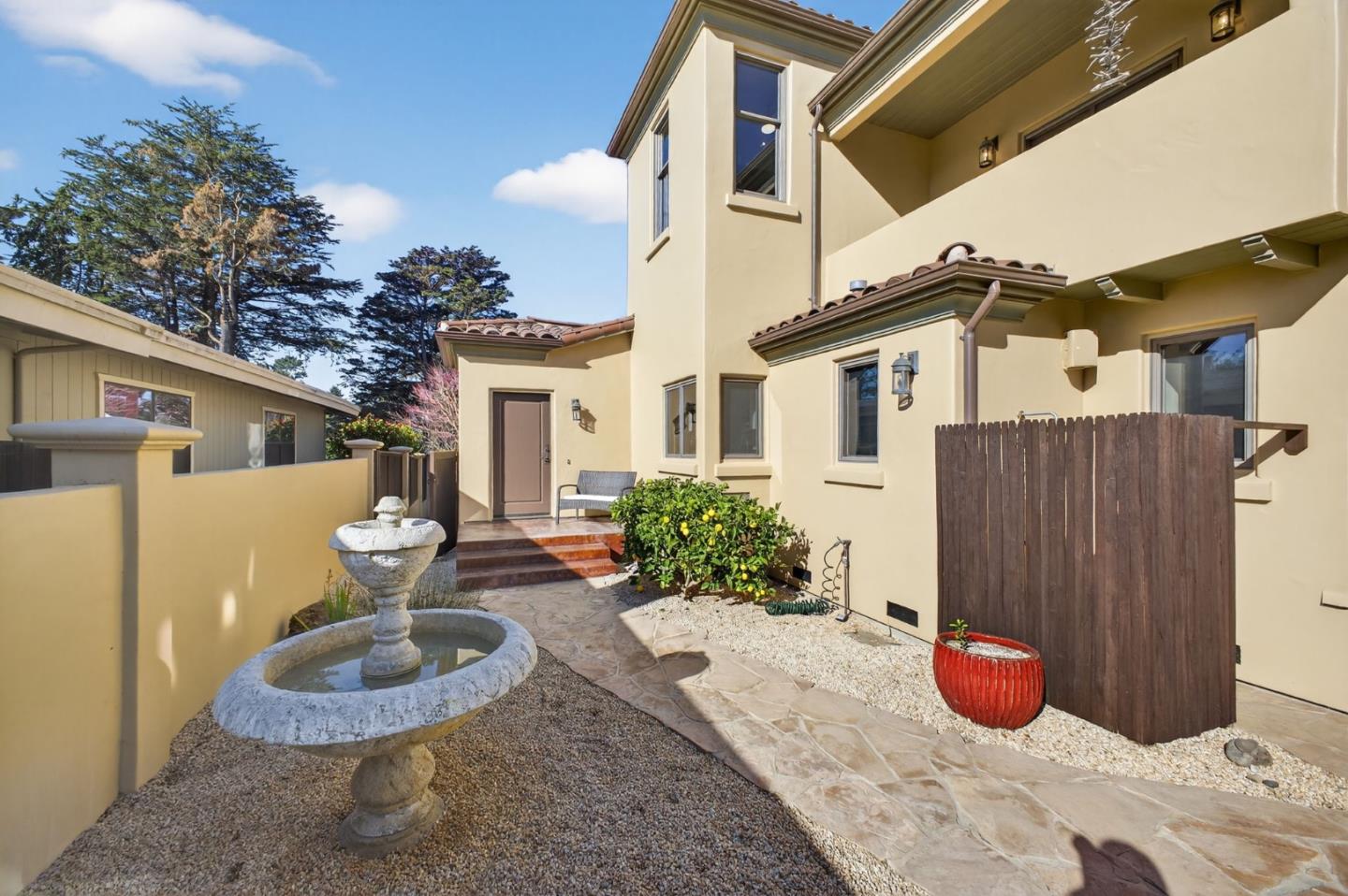329 Los Altos Drive