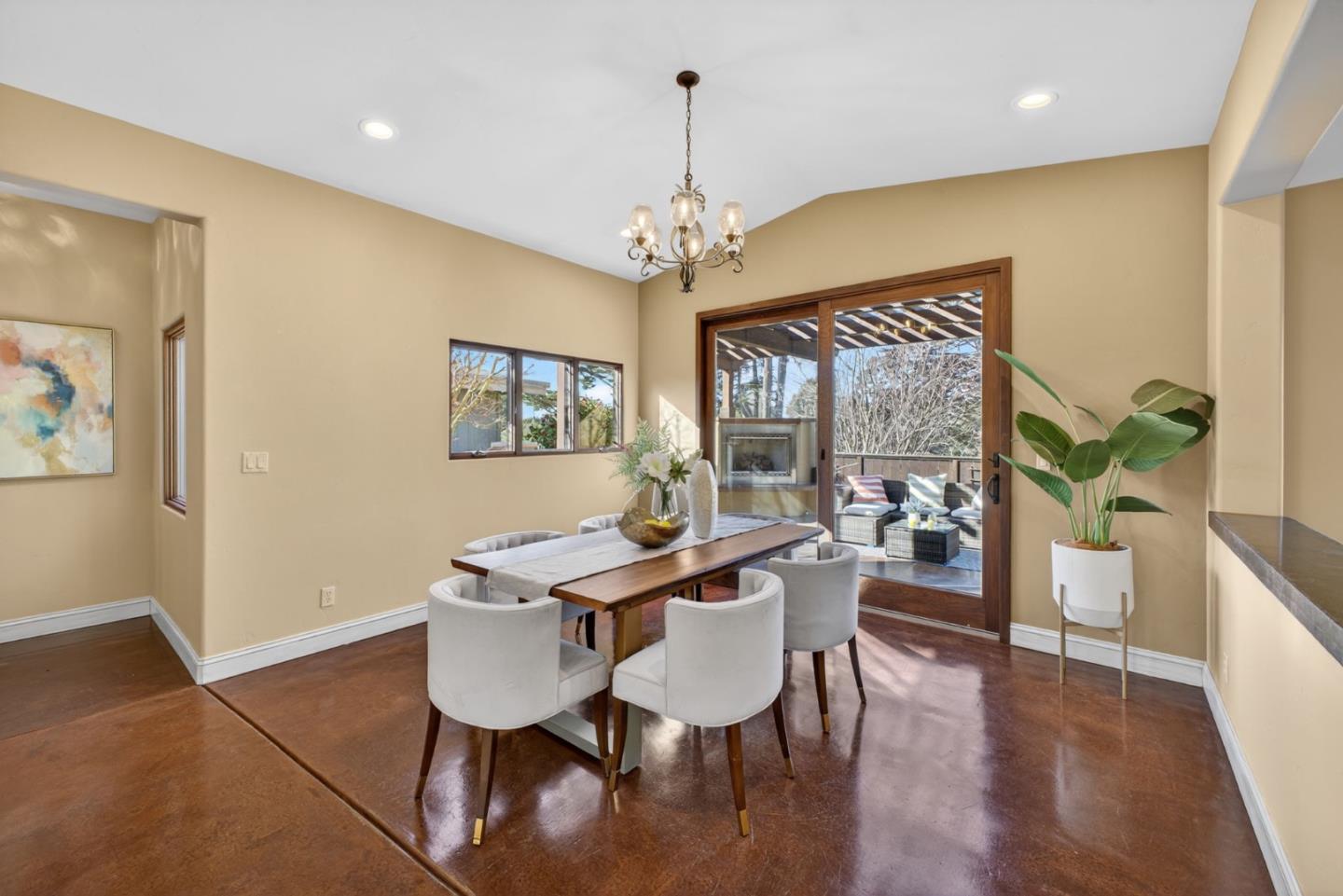 329 Los Altos Drive