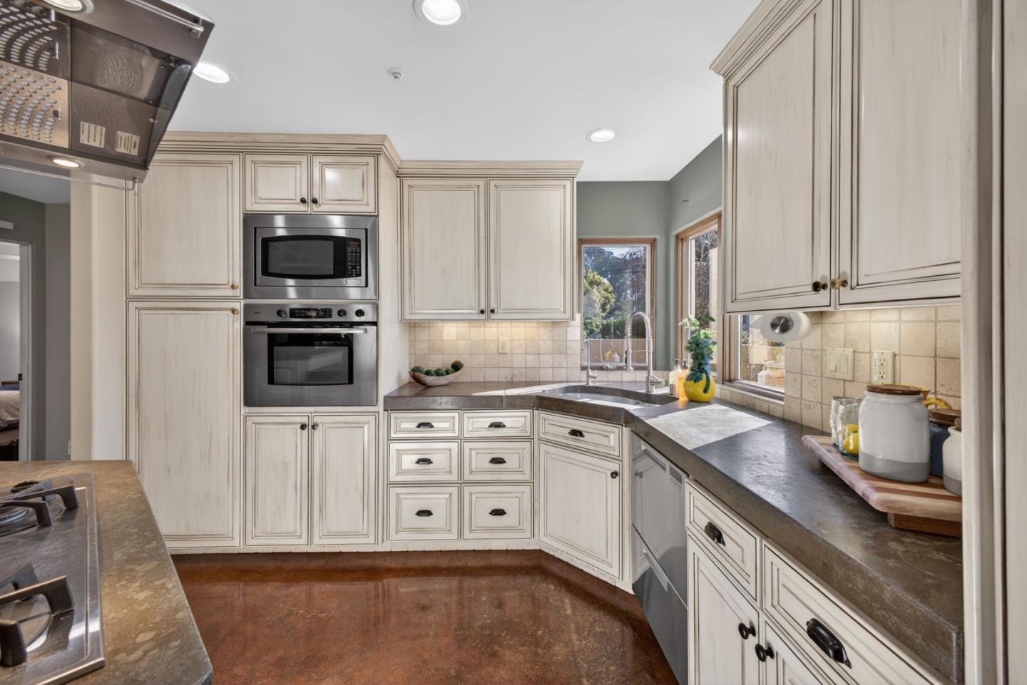 329 Los Altos Drive