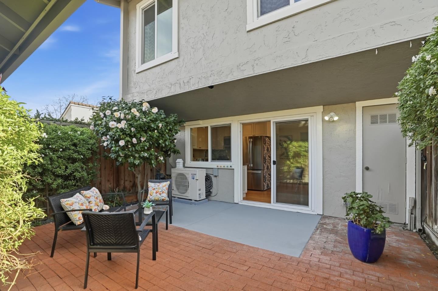1140 Glenmeadow Court