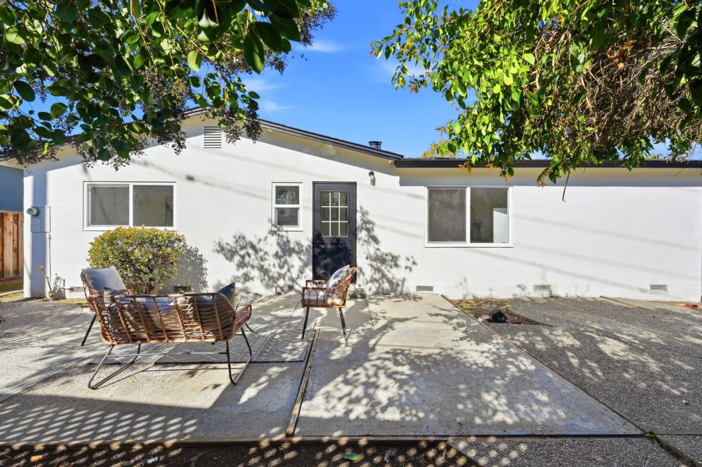 886 Brent Drive