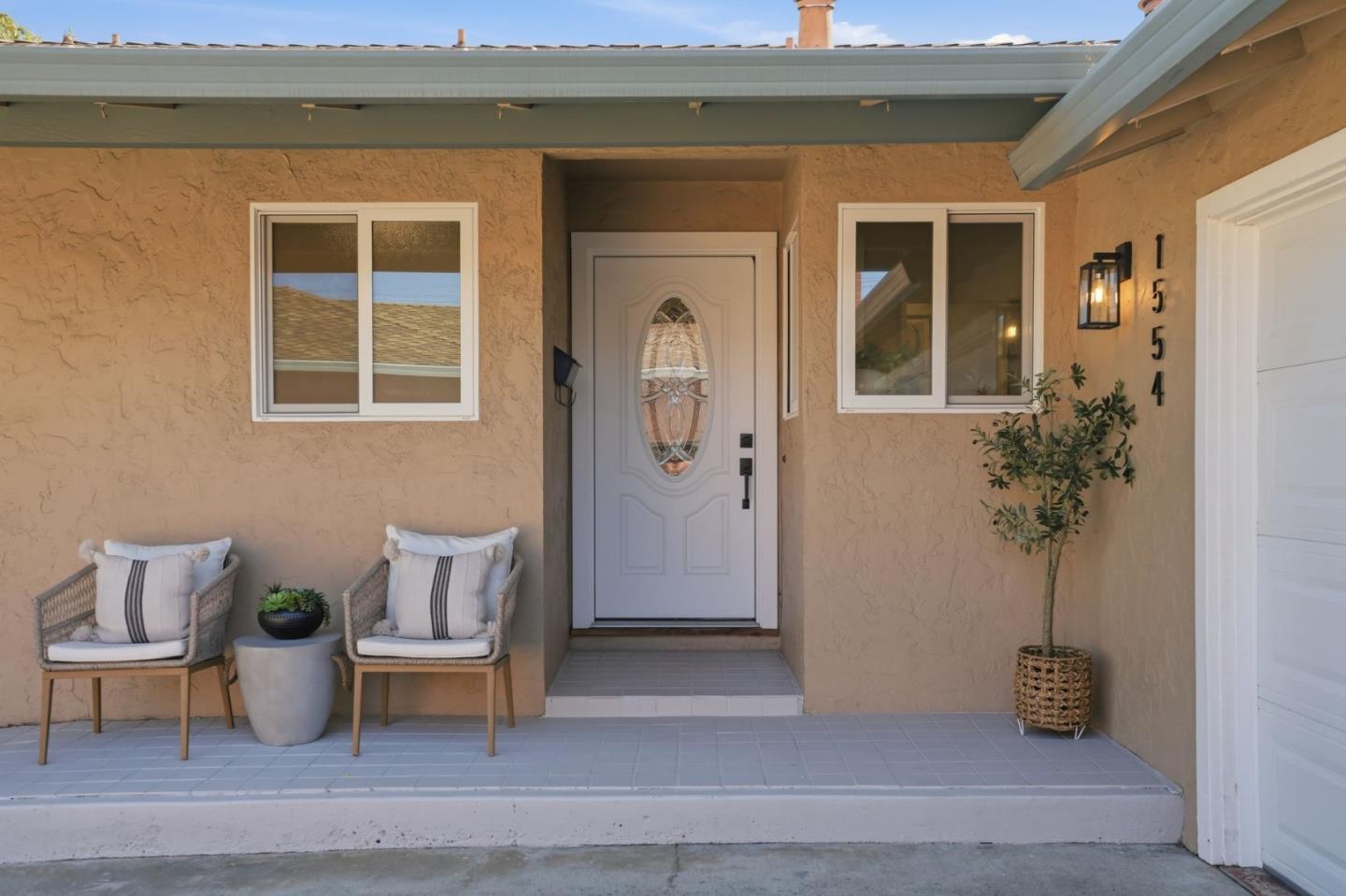 1554 Calinoma Drive
