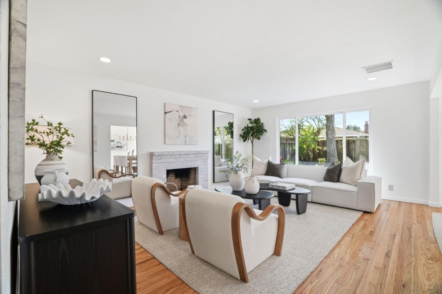 1554 Calinoma Drive