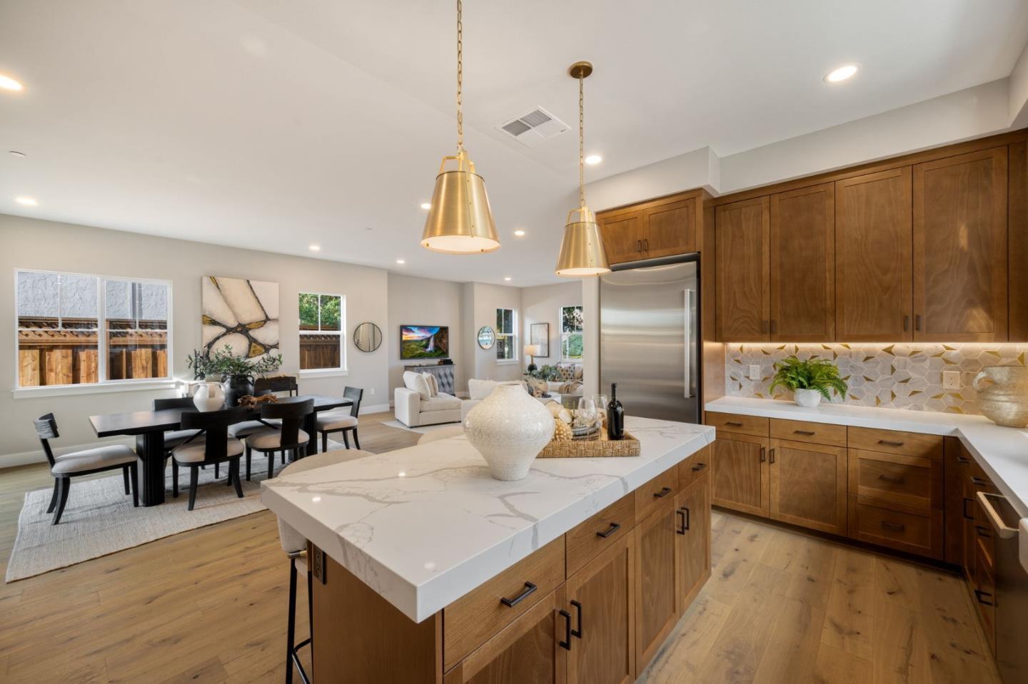 4912 Vivi Place