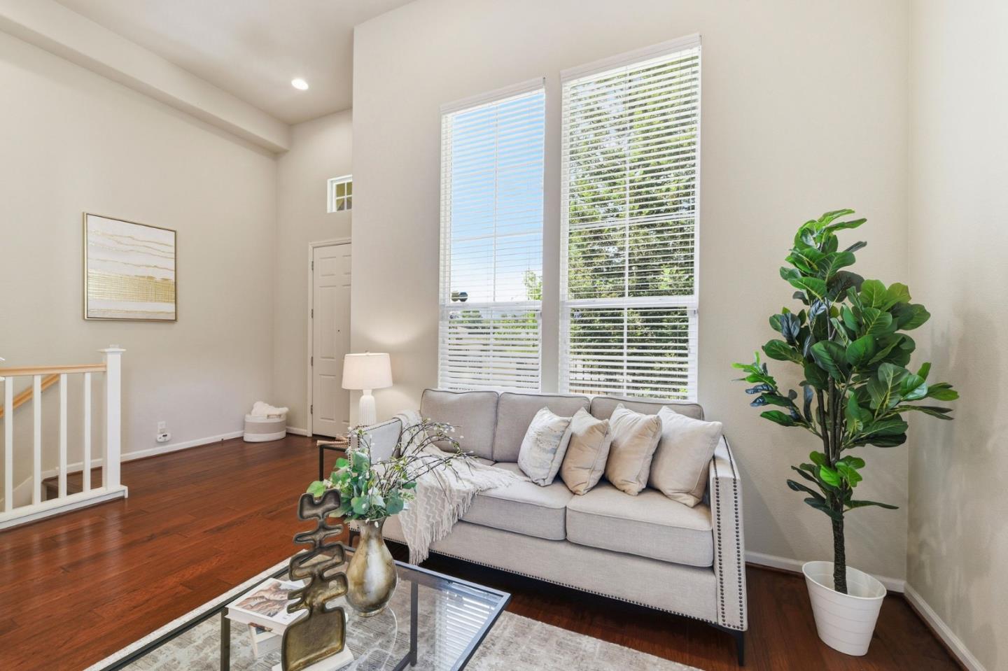 2149 Samaritan DR